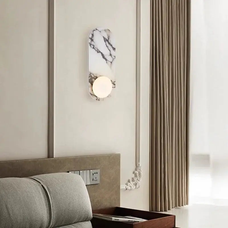 Applique murale scandinave effet marbre avec 3 boules blanches