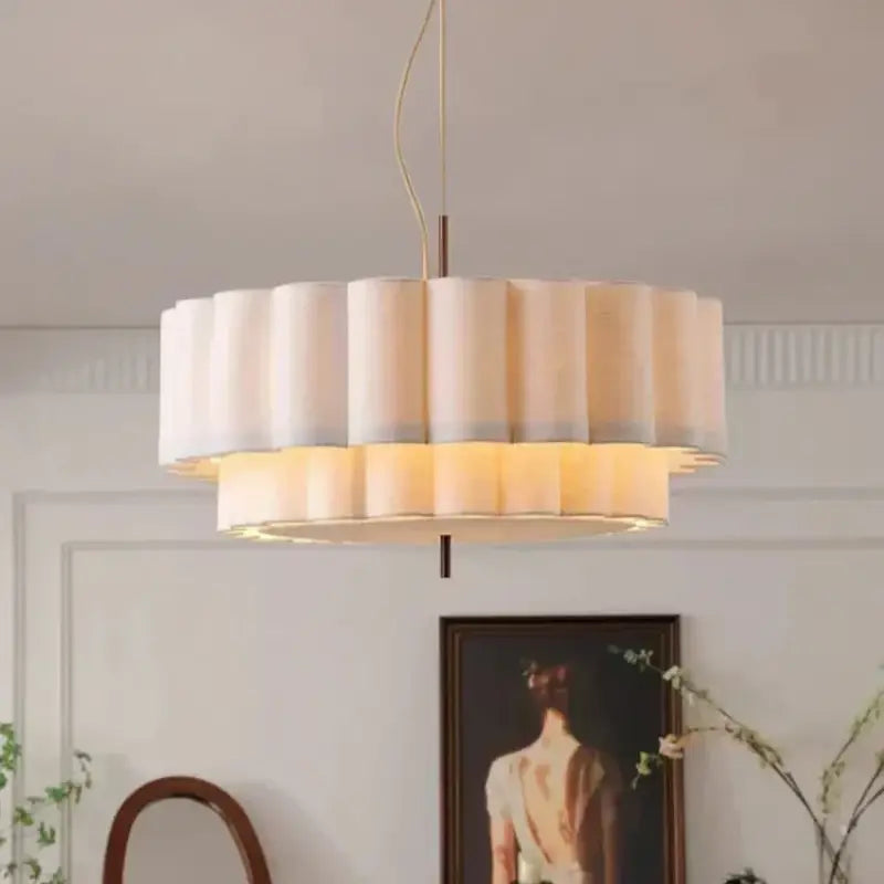 Suspension luminaire blanc crème en forme de cannelé moderne