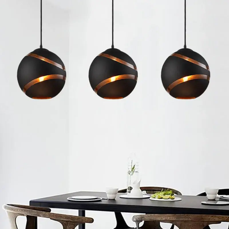 Suspension luminaire ronde disponible en noir ou blanc