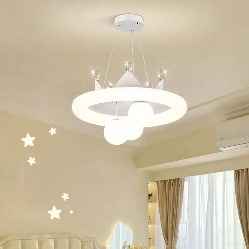 Suspension princesse en couronne LED enfant