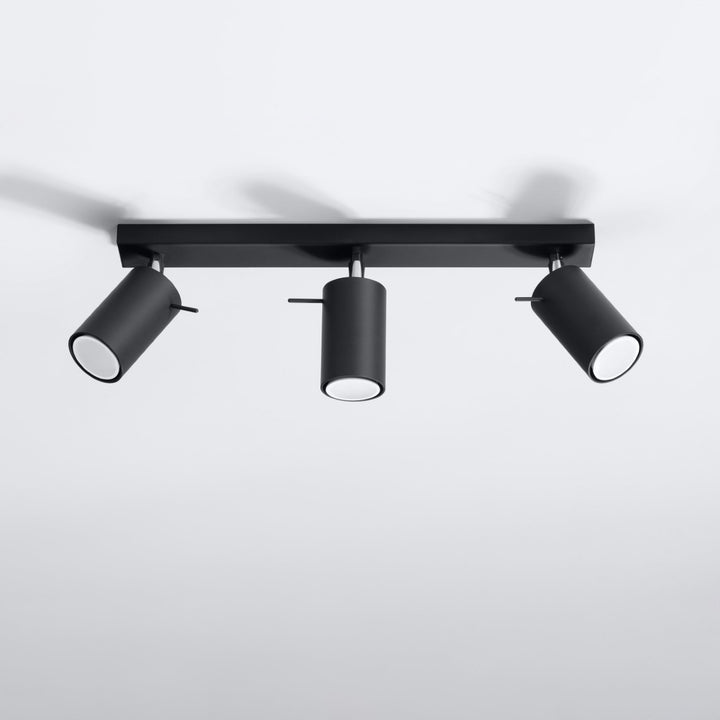 Luminaire Plafonnier noir éteinte, vue rapprochée
