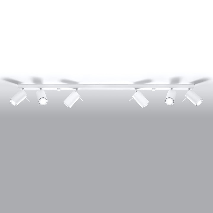 Luminaire Plafonnier blanc éteinte, vue rapprochée