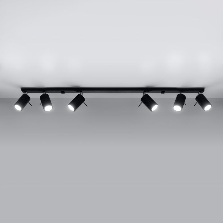 Luminaire Plafonnier noir éteinte, vue rapprochée