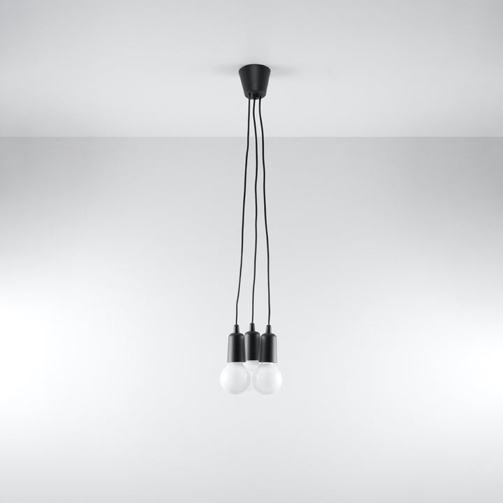 Suspension Luminaire noir éteinte, vue rapprochée