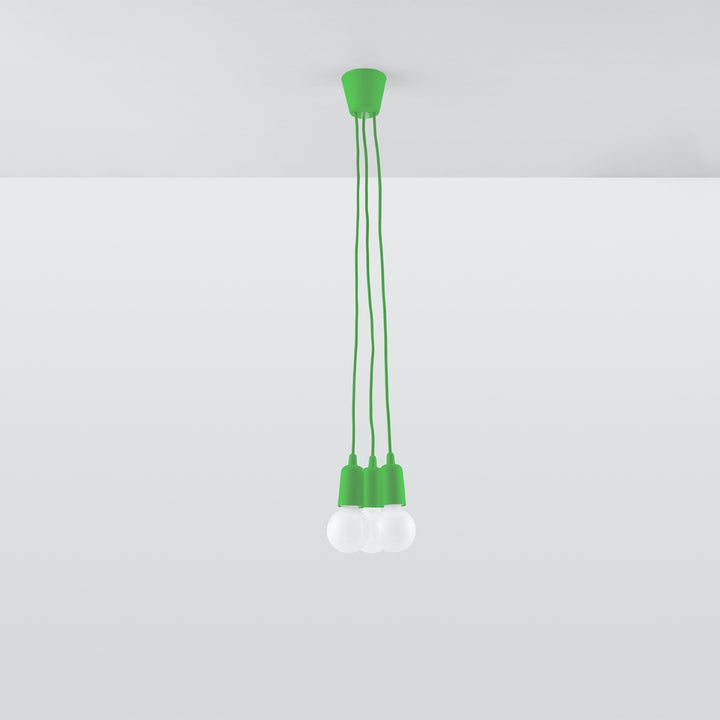 Suspension Luminaire vert éteinte, vue rapprochée