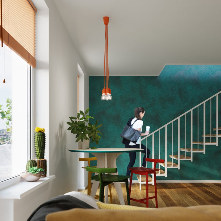 Suspension Luminaire orange dans un intérieur contemporain