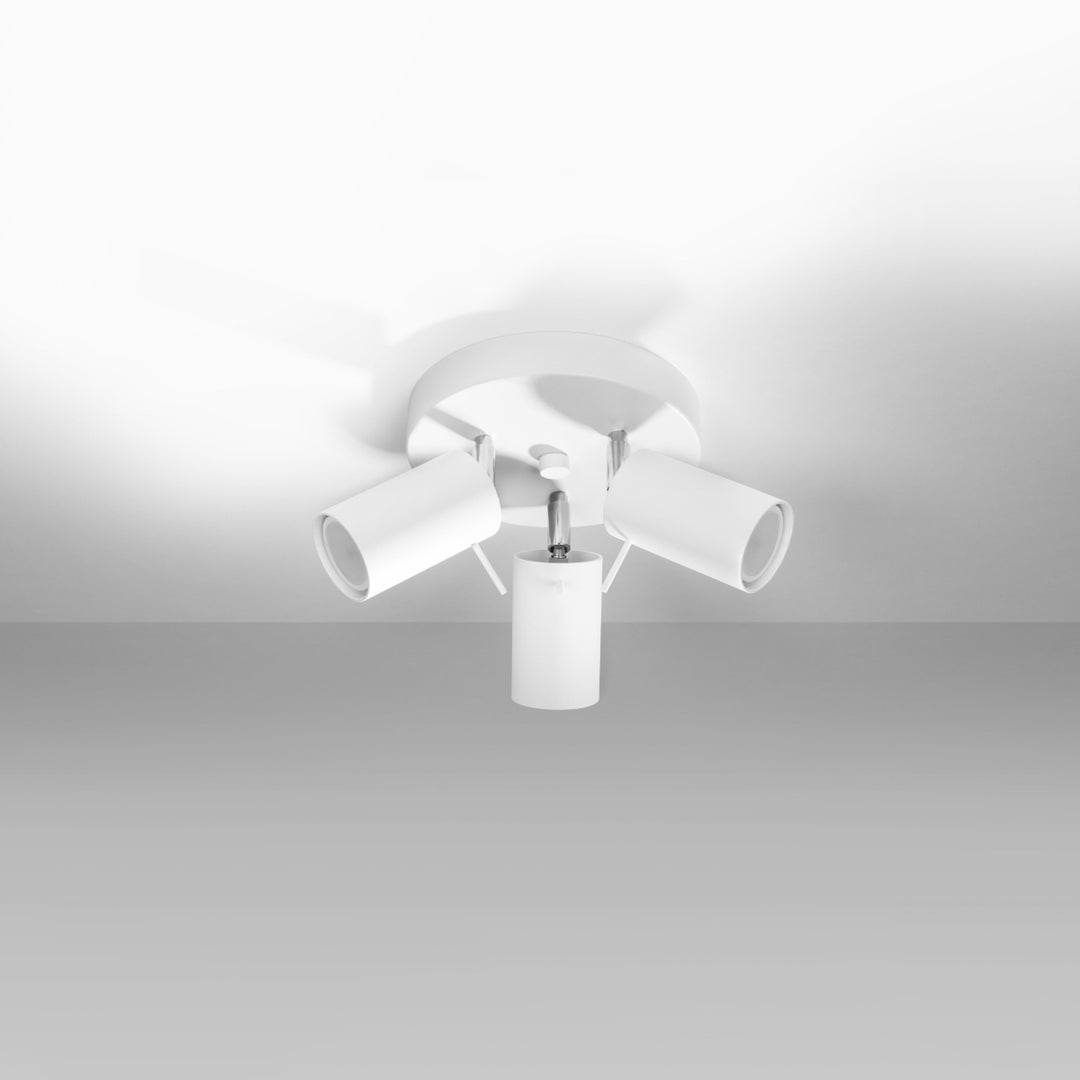 Luminaire Plafonnier blanc éteinte, vue rapprochée