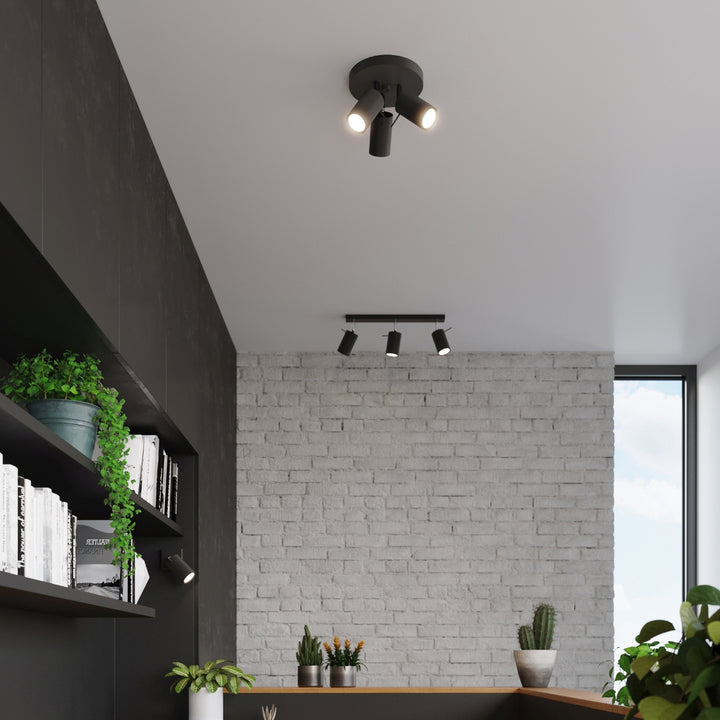 Luminaire Plafonnier noir dans un intérieur contemporain