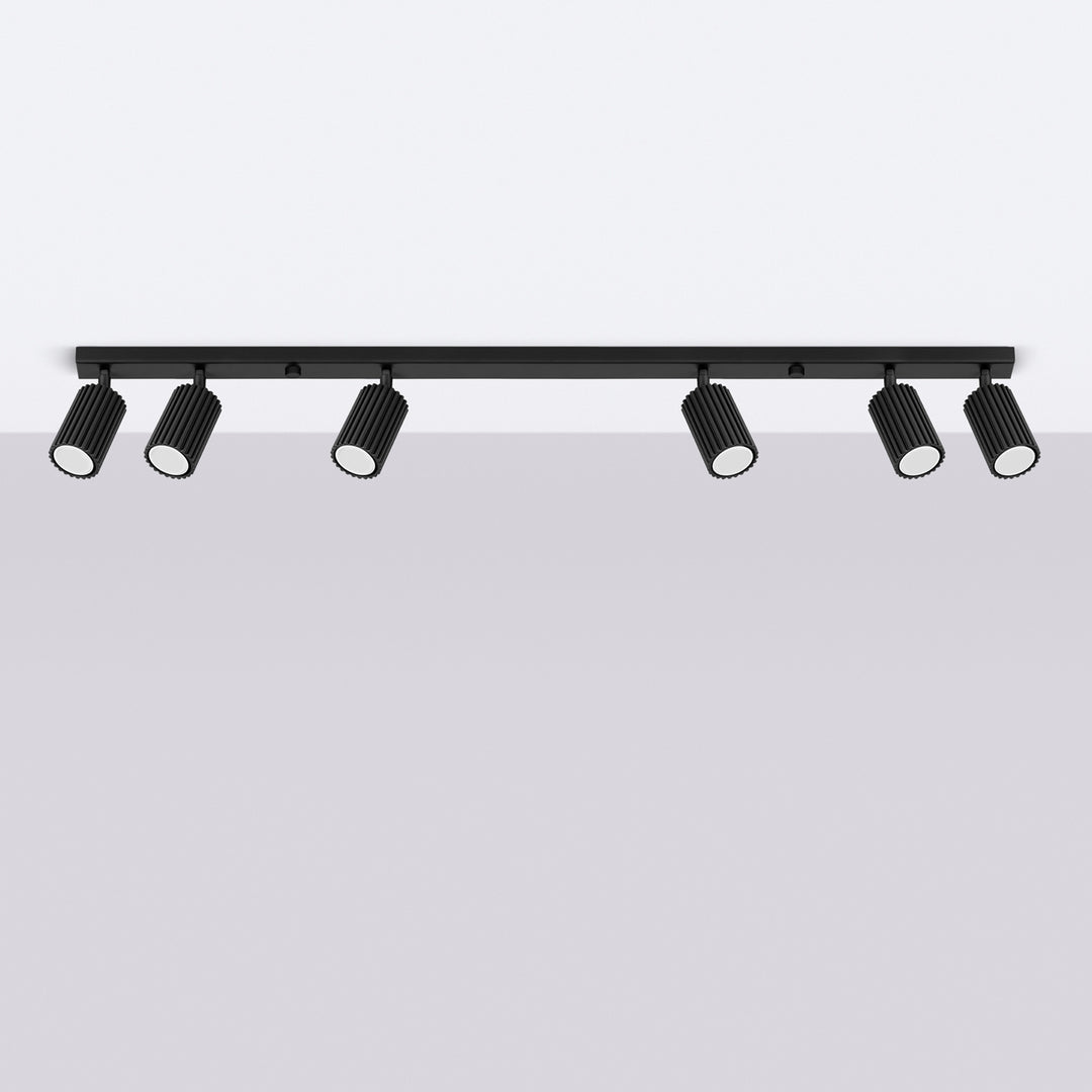 Luminaire Plafonnier noir éteinte, vue rapprochée
