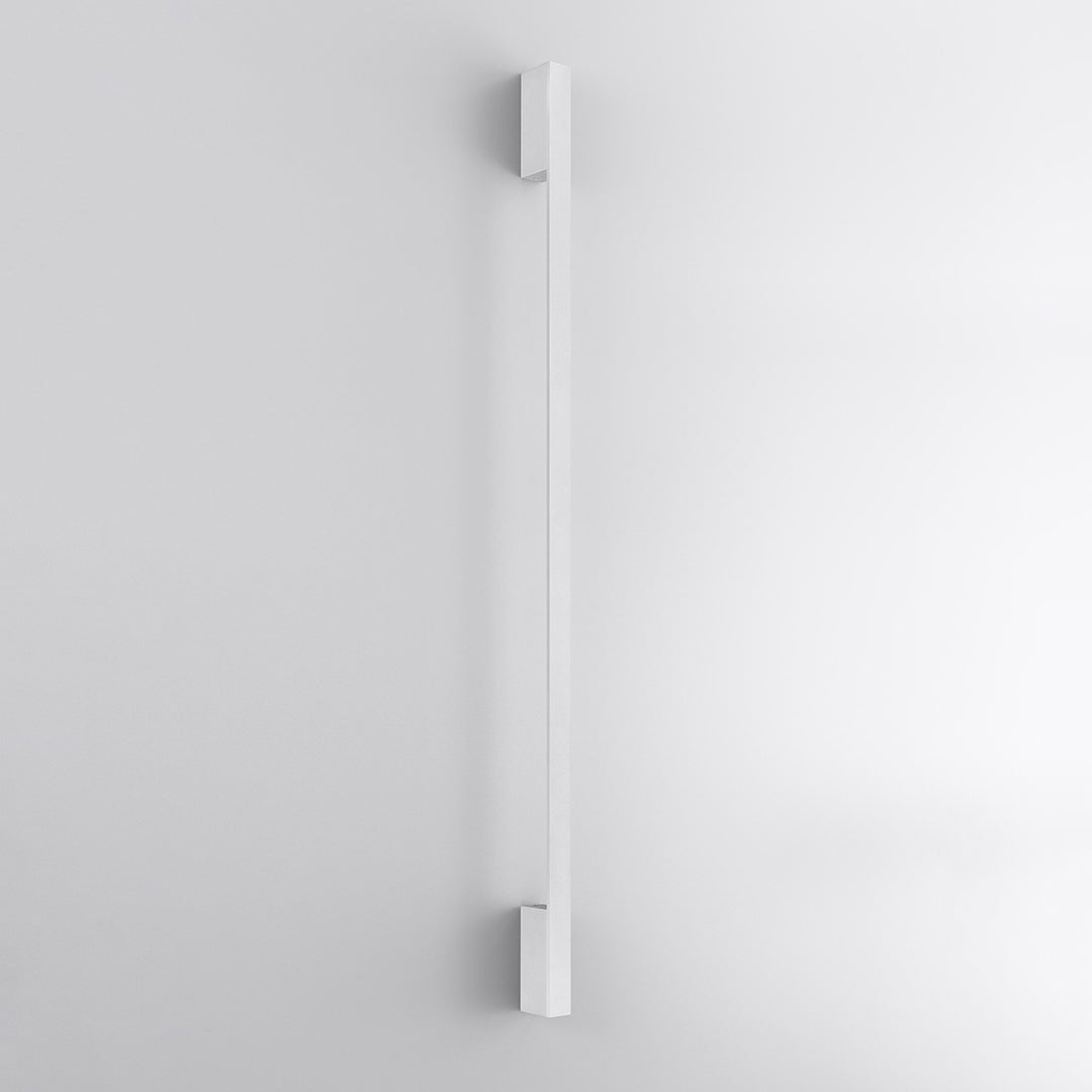 Applique murale SAPPO blanc éteinte, posée au mur