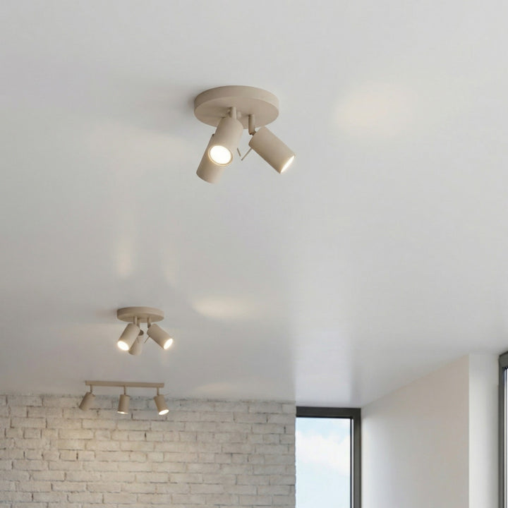 Luminaire Plafonnier taupe allumée, vue rapprochée
