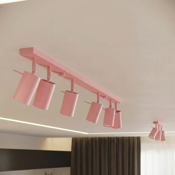 Luminaire Plafonnier rose allumée, vue rapprochée