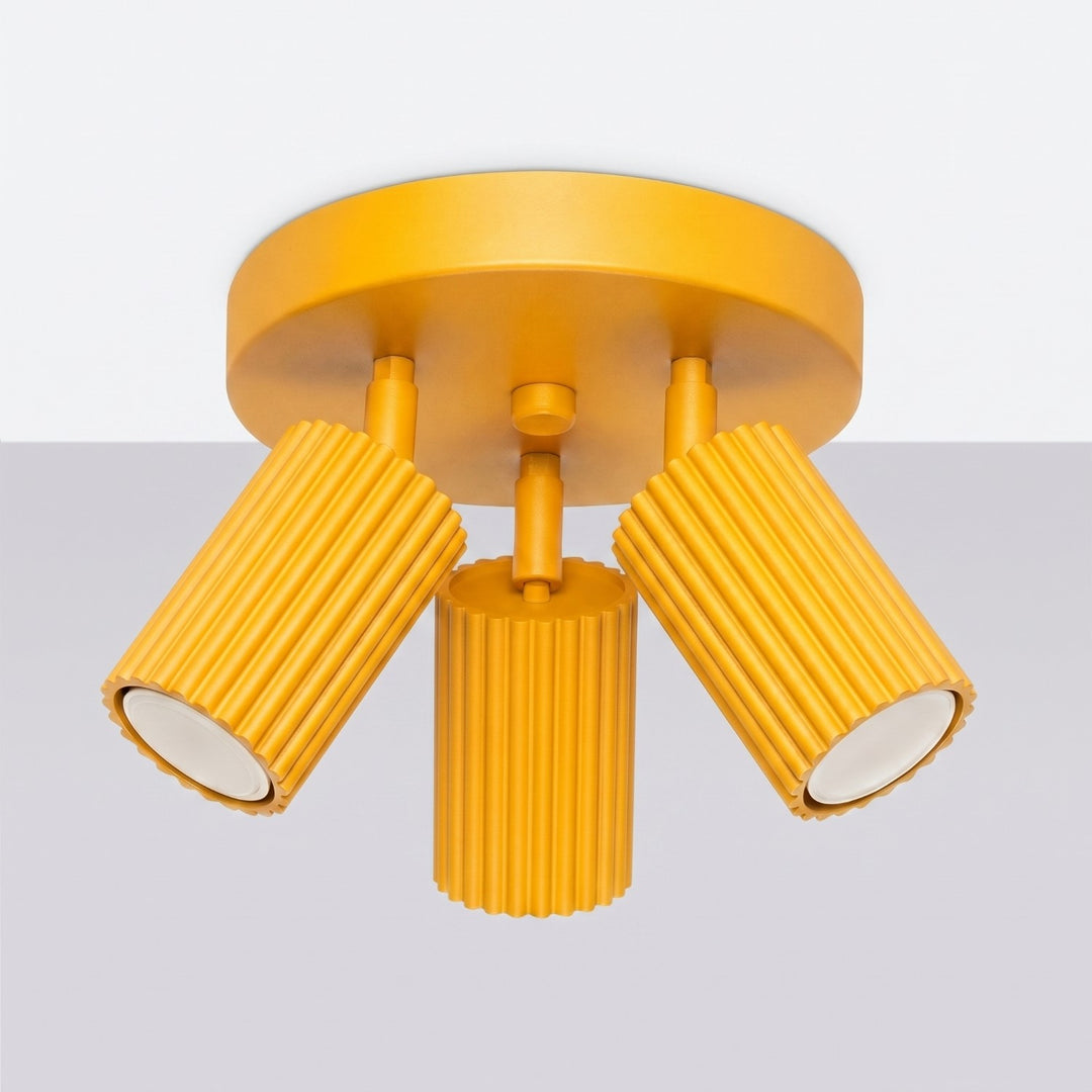 Luminaire Plafonnier jaune éteinte, vue rapprochée