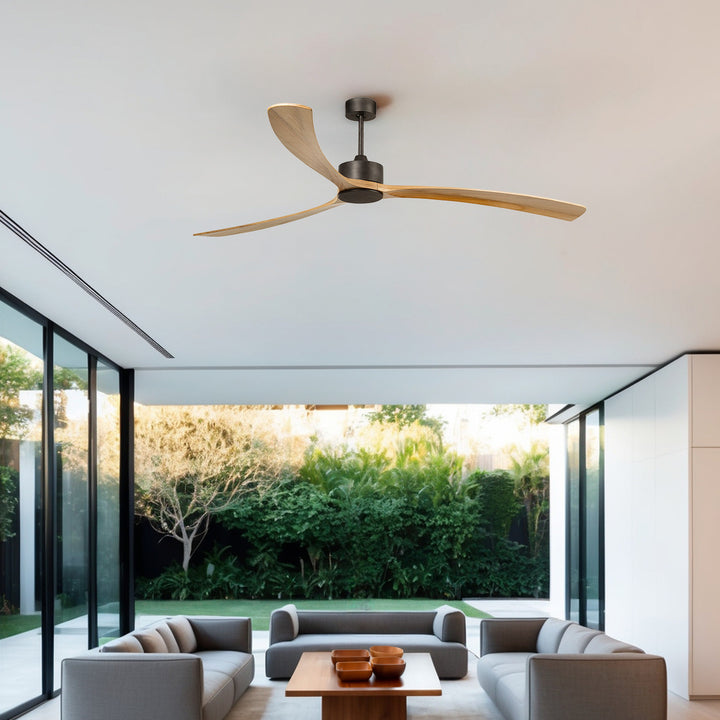 Ventilateur de plafond Kauai marron dans un intérieur