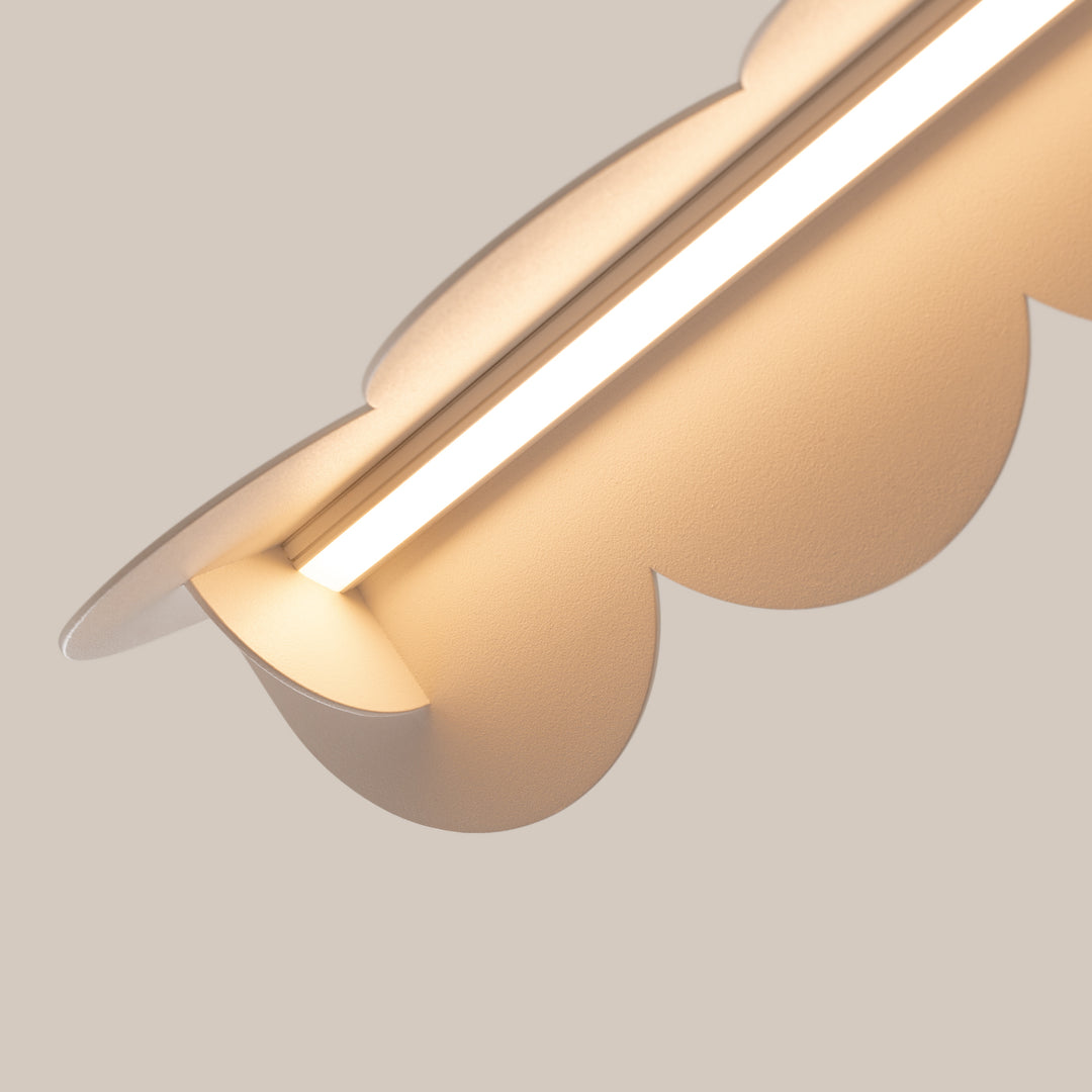 Suspension BISCUIT beige allumée, bandeau LED