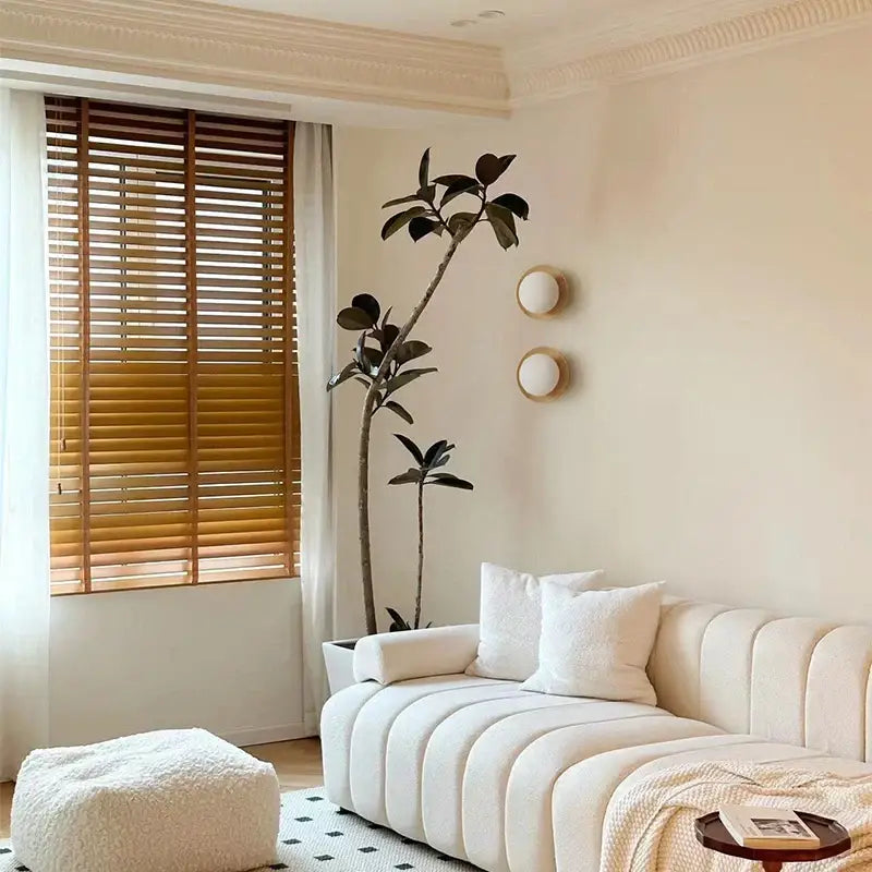 Plafonnier rond en bois design minimaliste au style scandinave