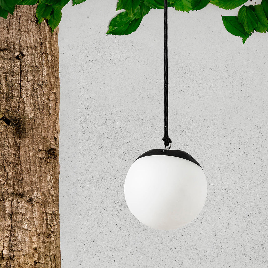 Lampe portable Voila de Faro Barcelona en situation
