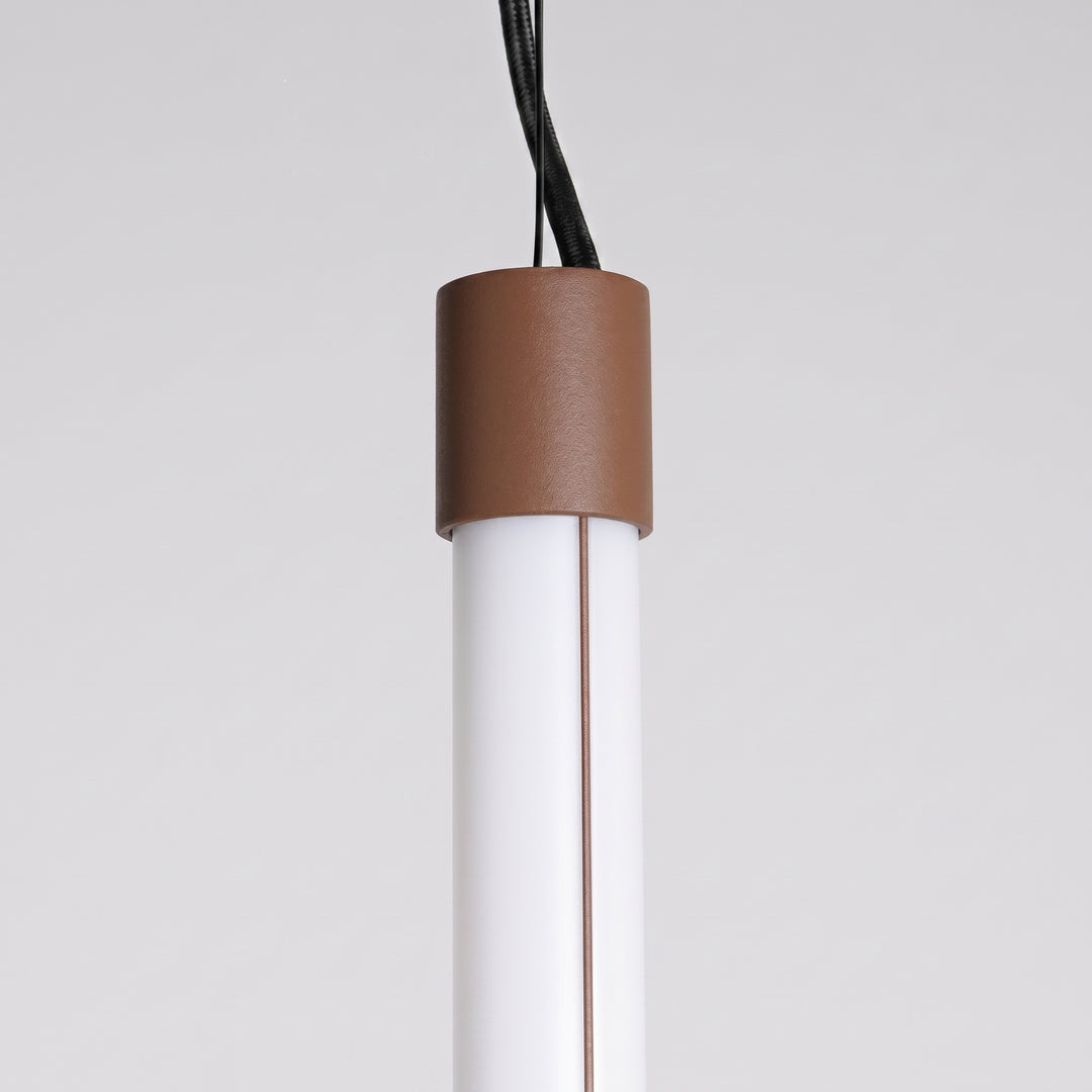 Suspension tube TRANG moka détail de l'embout