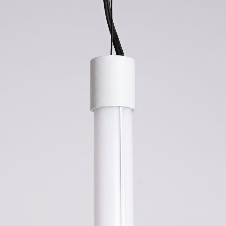 Suspension tube TRANG blanc détail de l'embout