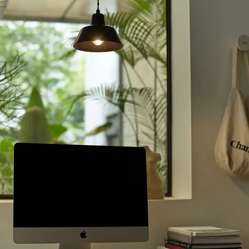 Suspension en céramique style atelier minimaliste chic