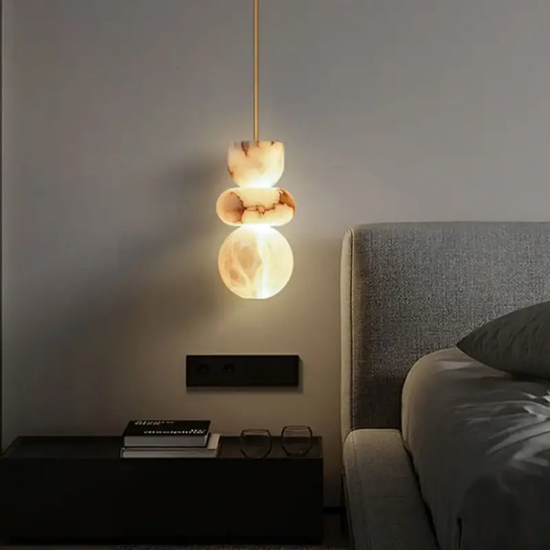 Suspension luminaire en verre effet marbre blanc design élégant