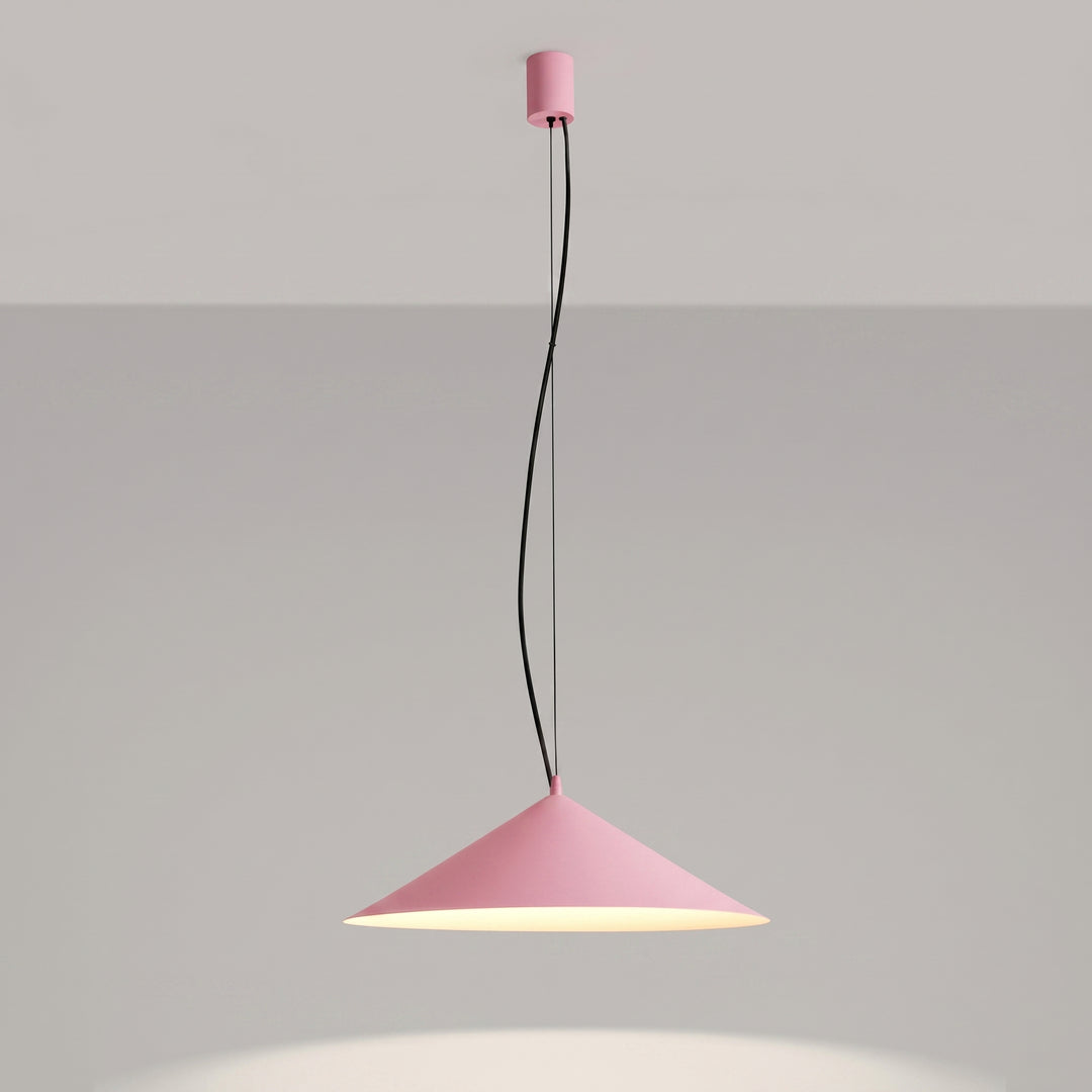 Suspension FINT rose allumée, lumière vers le bas