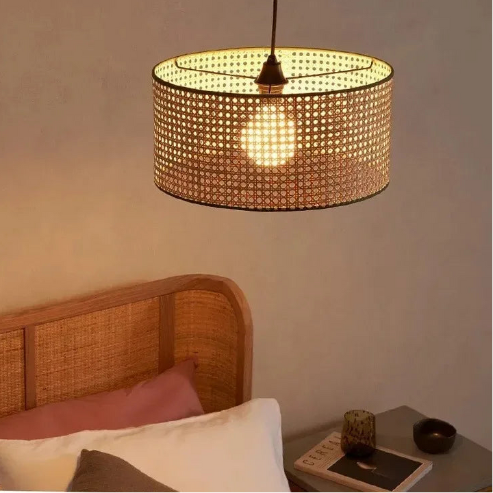 Lámpara colgante LED de ratán redondo tejido wabi-sabi de estilo nórdico japonés, lámpara de bambú tejida a mano para decoración del hogar.
