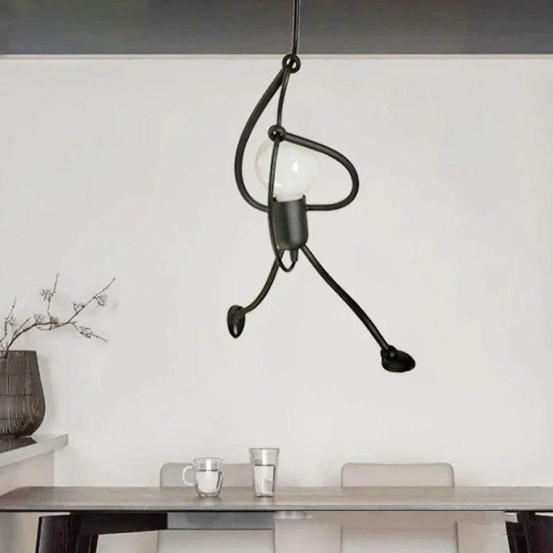 Lámpara de techo LED de estilo moderno con diseño de hombrecito de hierro vintage, para decoración del hogar, sala de estar, dormitorio infantil, color negro, E27