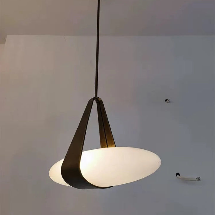 Lámpara de techo nórdica creativa y moderna para decoración del hogar, luces LED de cristal con cinturón para sala de estar, comedor, dormitorio, salón, iluminación brillante.