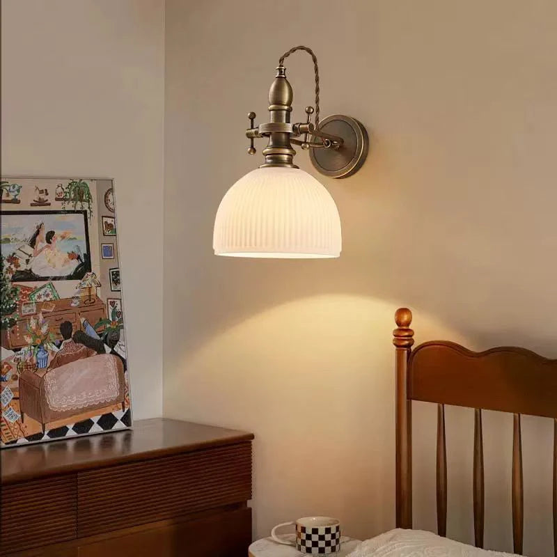 Lámpara de pared retro estilo americano, cobre antiguo, vidrio blanco transparente, bombilla E14 para dormitorio, sala de estar, hotel.