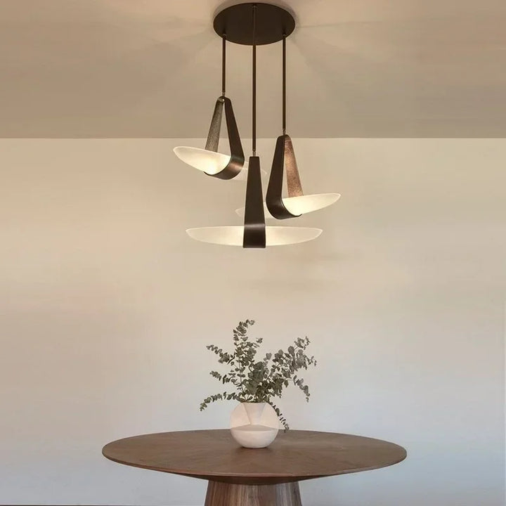 Lámpara de techo nórdica creativa y moderna para decoración del hogar, luces LED de cristal con cinturón para sala de estar, comedor, dormitorio, salón, iluminación brillante.