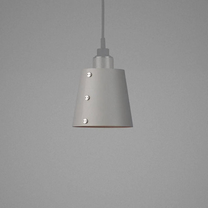Abat-jour Hooked Small en métal coloris pierre