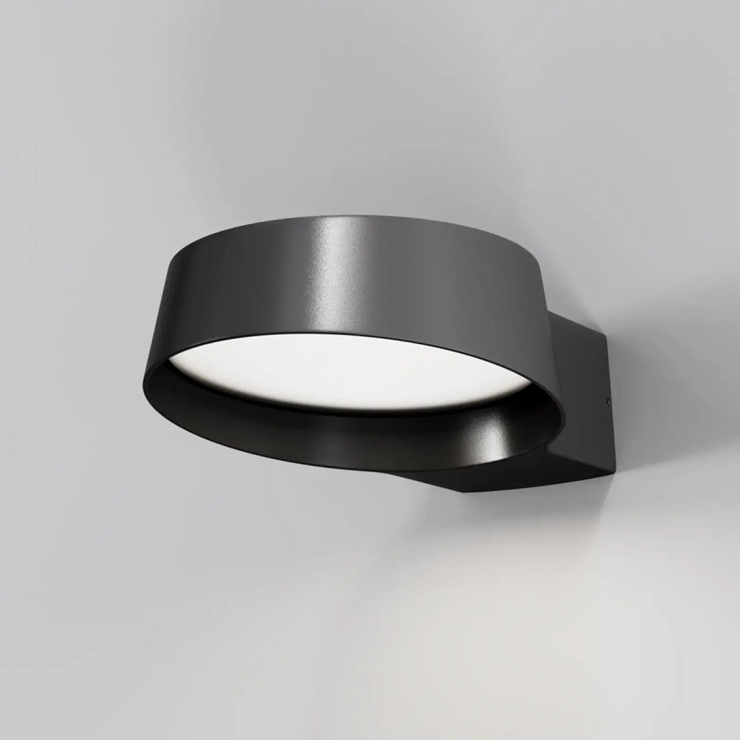 Applique extérieure led noire moderne avec design circulaire et finition mate idéale pour un large faisceau