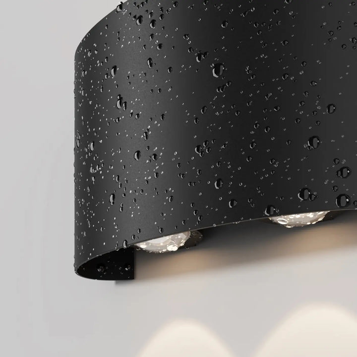 Applique extérieure led strato compacte noire mate avec lumière indirecte intégrée à deux sources lumineuses