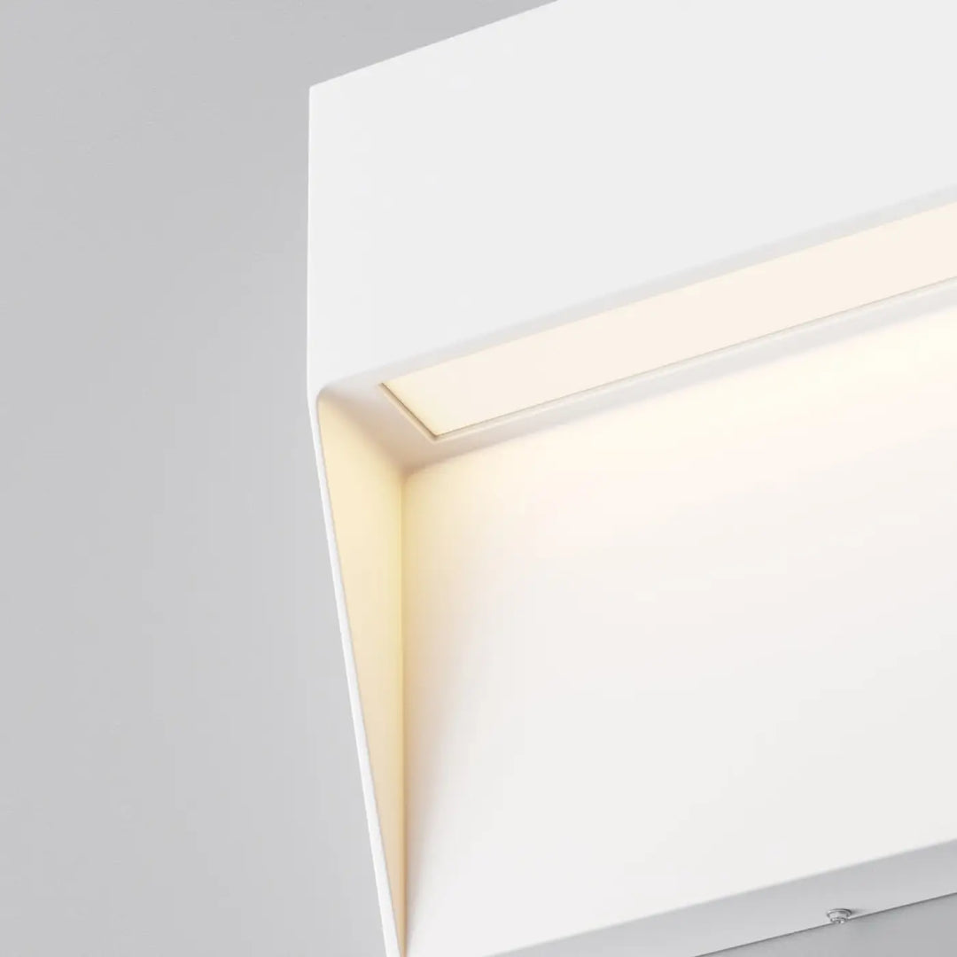 Applique extérieure balise carrée blanche avec lumière douce et design moderne pour éclairage diffus