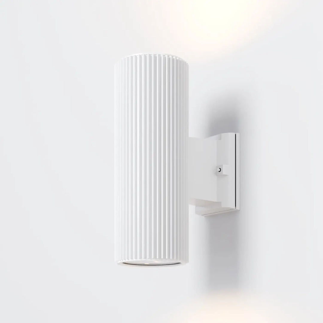 Applique extérieure rando cylindre étanche blanc avec rainures verticales design moderne en cylindre
