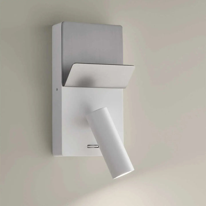 Détail de la tête de lecture de l'applique E-lamp Mini blanche #couleur_blanc