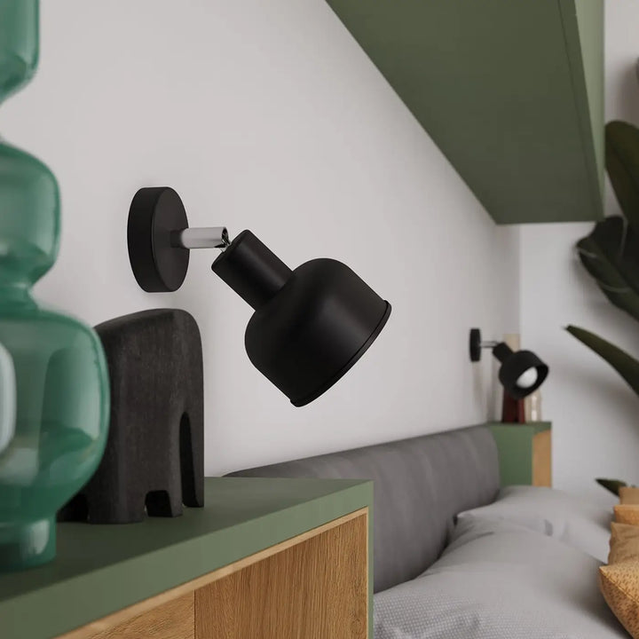 Applique murale noir dans un intérieur contemporain