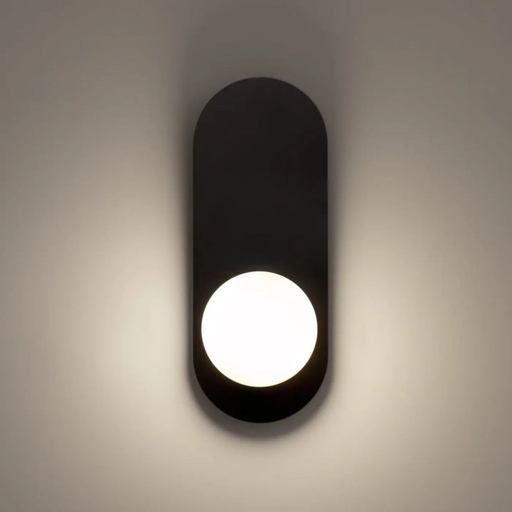 Applique murale bao noire moderne avec design ovale allongé et verre blanc mat éclatant circulaire