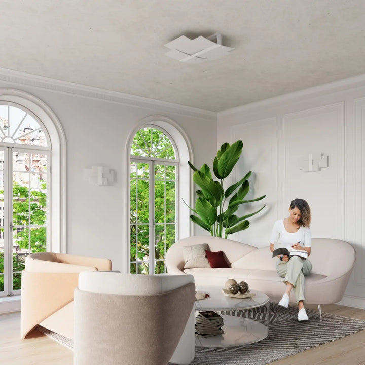 Applique murale celia blanc met magnifiquement en valeur un design intemporel avec une finition verre blanc met
