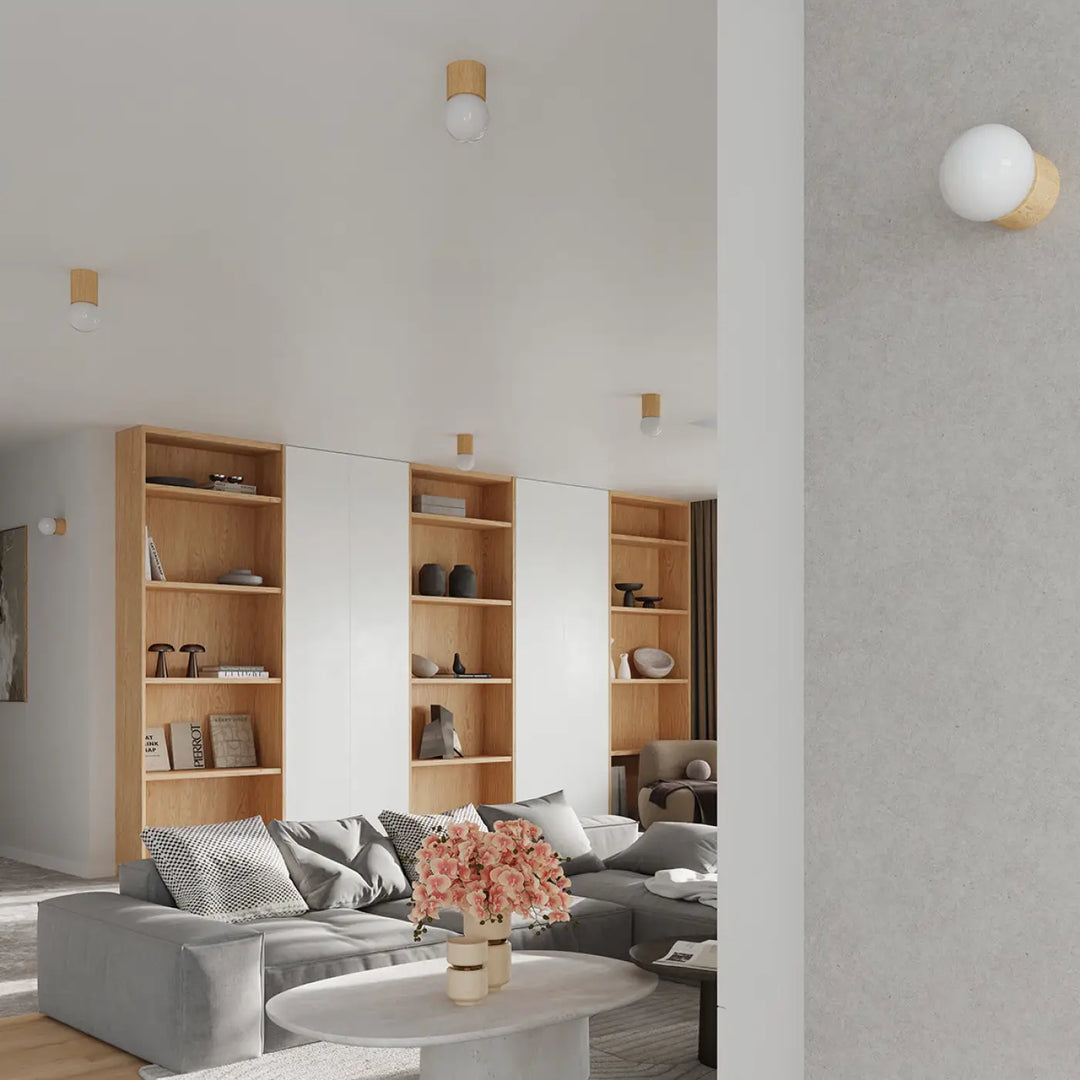 Applique murale boomo avec globes en verre dépoli sur bois chaleureux pour un style raffiné et minimalisme scandinave