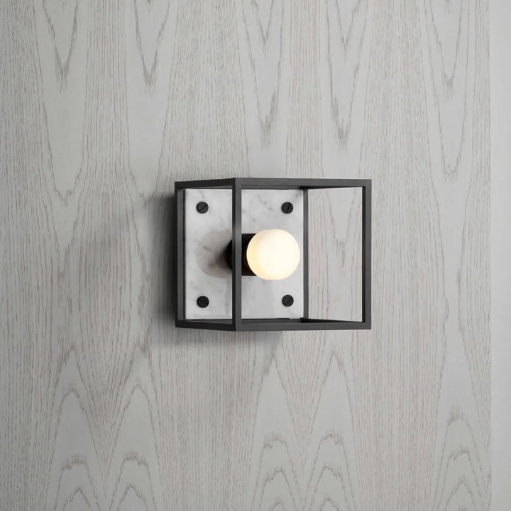 Applique murale Caged Small en marbre blanc #couleur_blanc