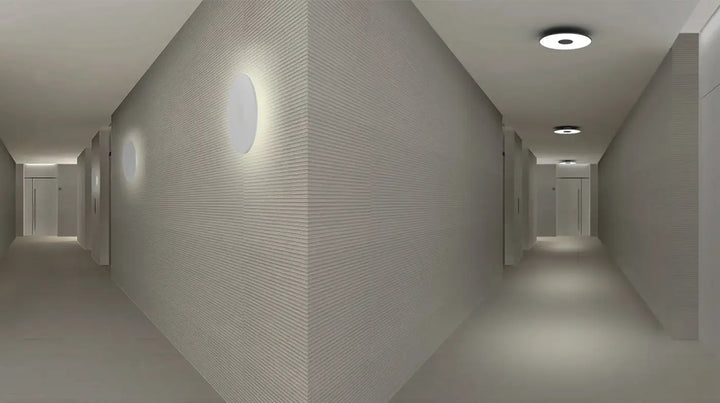 Circa Flush dans un couloir