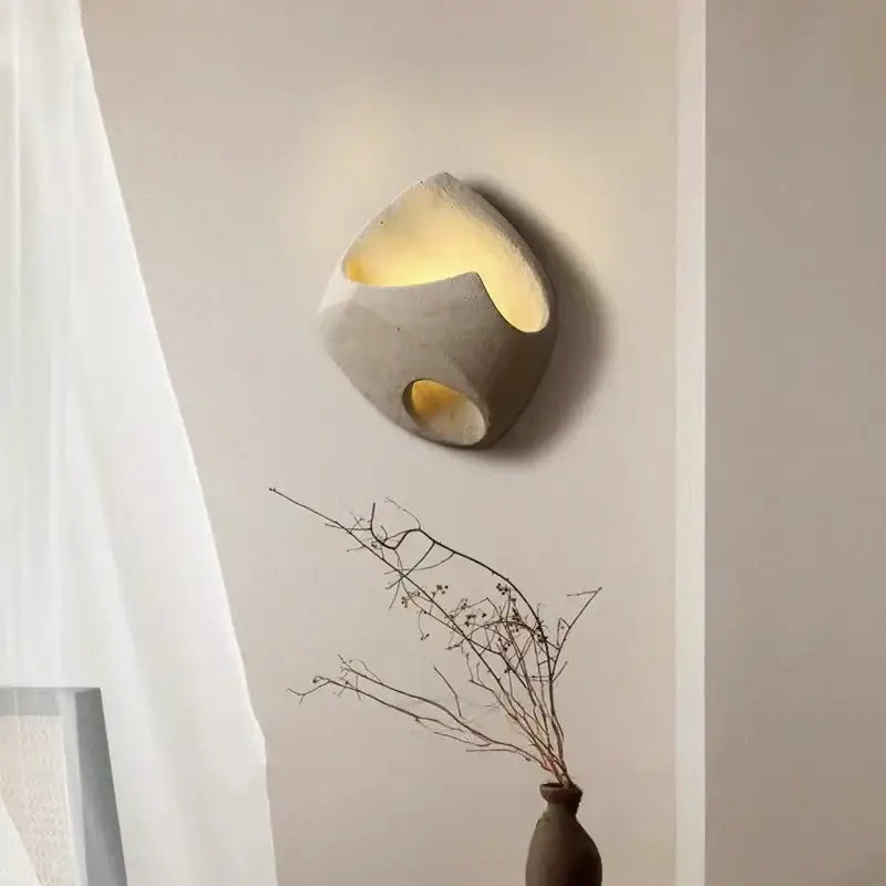 Applique murale cocon en pierre beige

