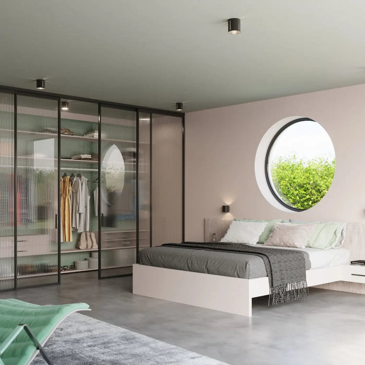 Applique murale noir dans une chambre