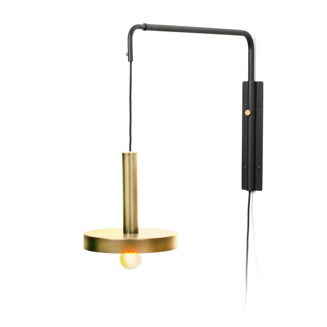 Applique Whizz extensible or satiné et noire de Faro Barcelona