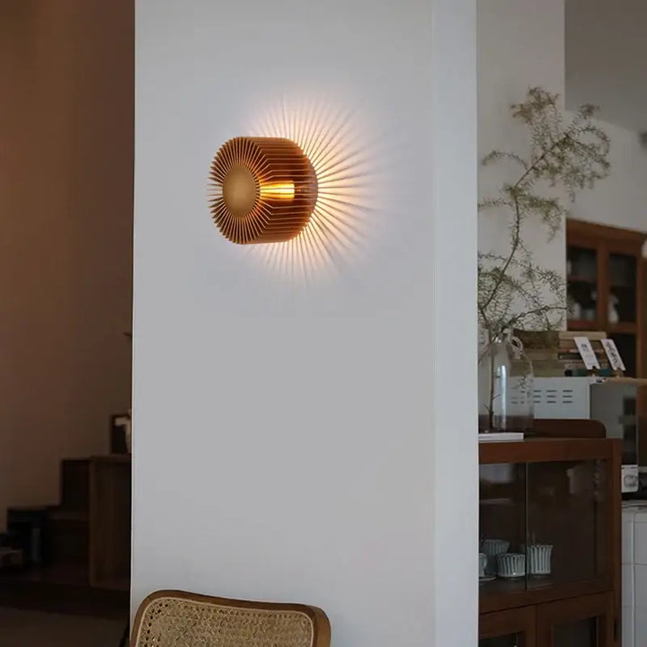 Applique Murale Design Avec Ailettes Et Halo Lumineux

