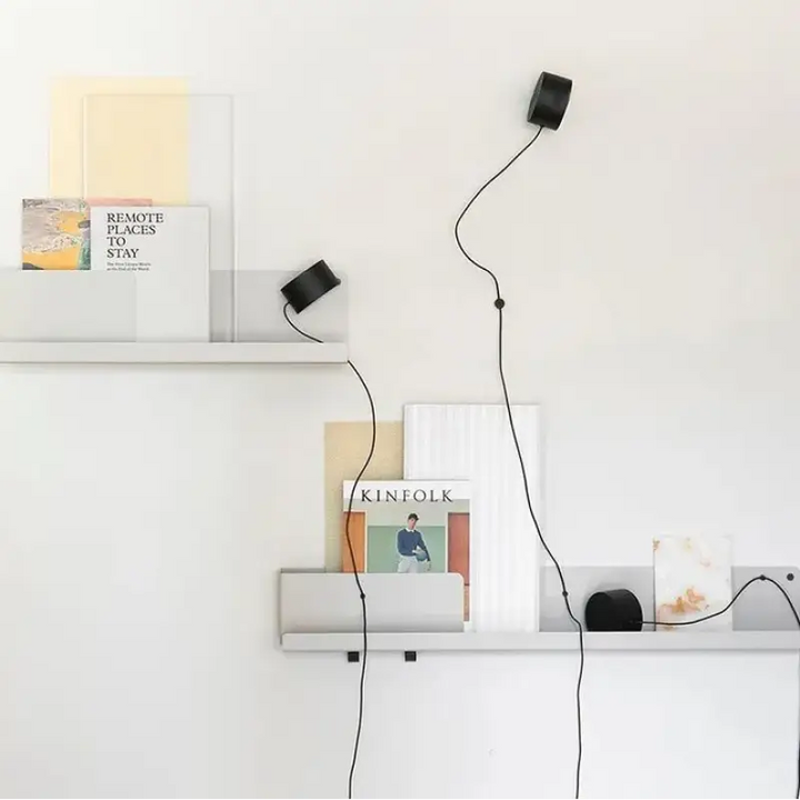 Applique murale design flexible noire avec câble long chic