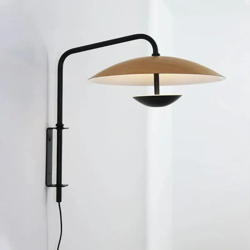 Applique murale design métal noir à abat jour rond élégante