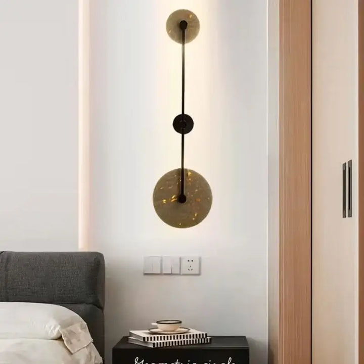 Applique murale design moderne double lumière dorée élégante